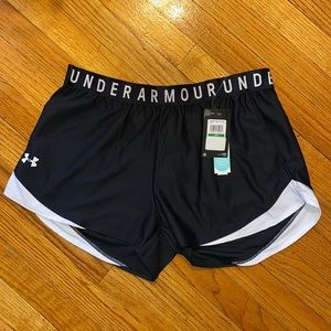 NWT Under Armour shorts L